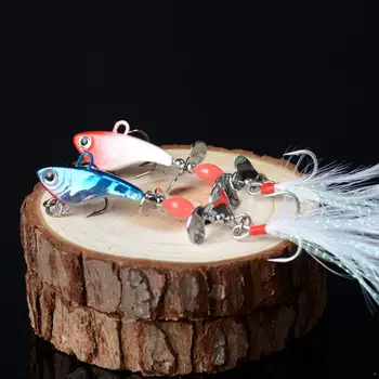 【 Stoc gata 】13g Sequin Luminos Momeală de Pescuit Cu Pene de Rotație Vib Momeli Momeli de Pescuit (Culoare aleatorii)